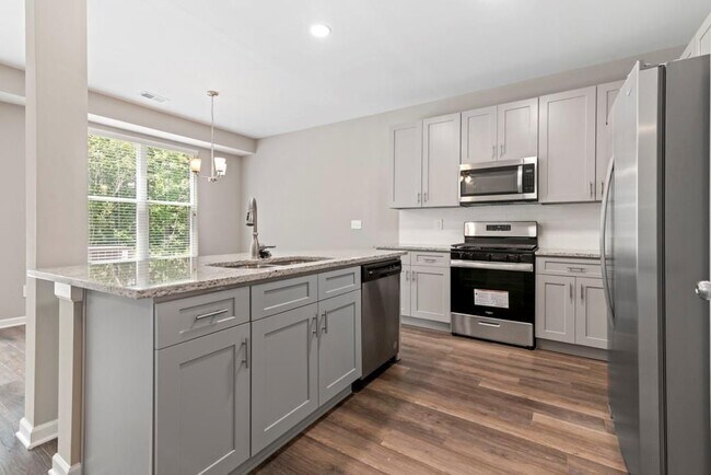 Building Photo - 1010 Valley Rock Dr