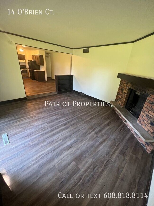 Building Photo - 3 bed/1.5 bath Duplex in Madison, WI