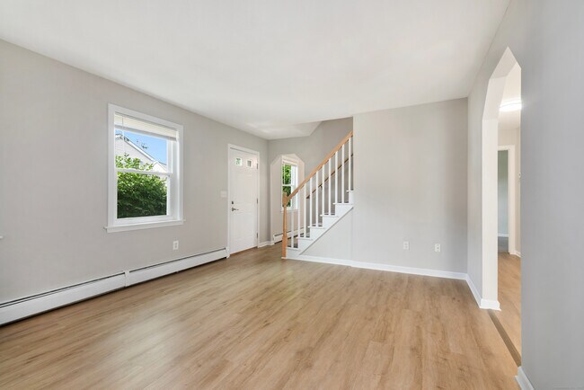 Foto del edificio - 40 Kingsbury Ln