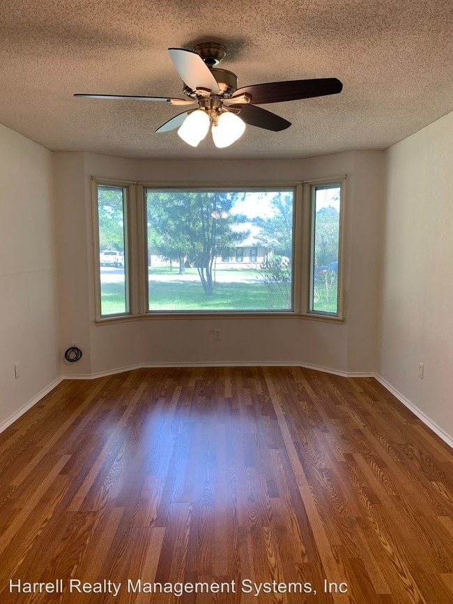 Building Photo - 3 br, 2 bath House - 502 Kim Lane