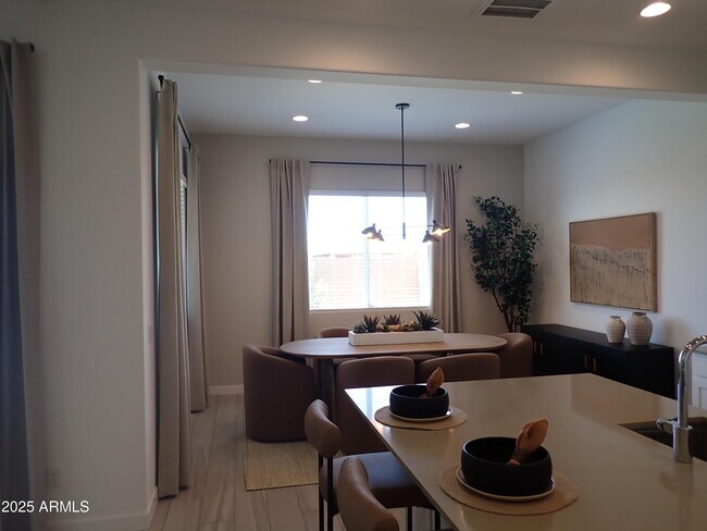 Foto del edificio - 9640 W Monterey Way