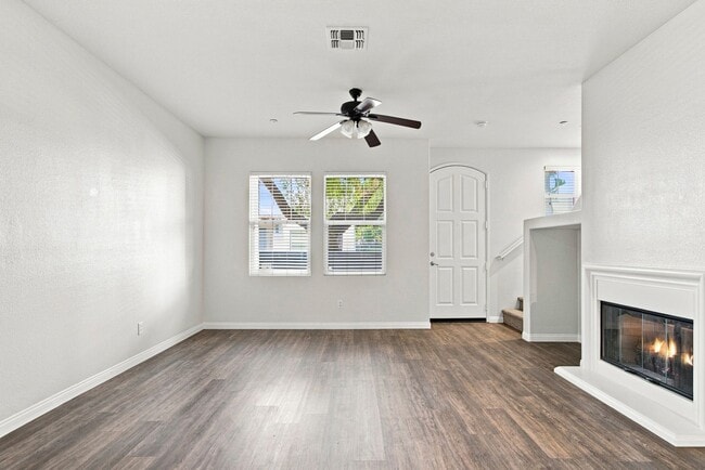 Building Photo - 2175 Condor Dr