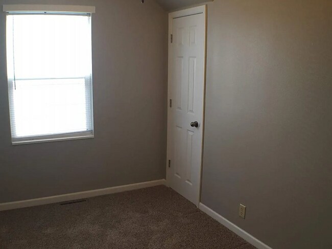 Foto del edificio - Single Family Home Located in Dubuque, IA!