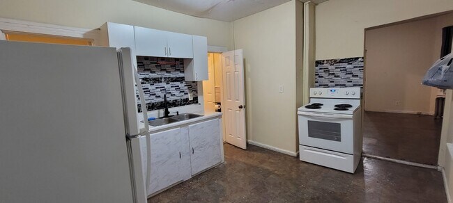 Foto del edificio - 48 Acushnet Ave