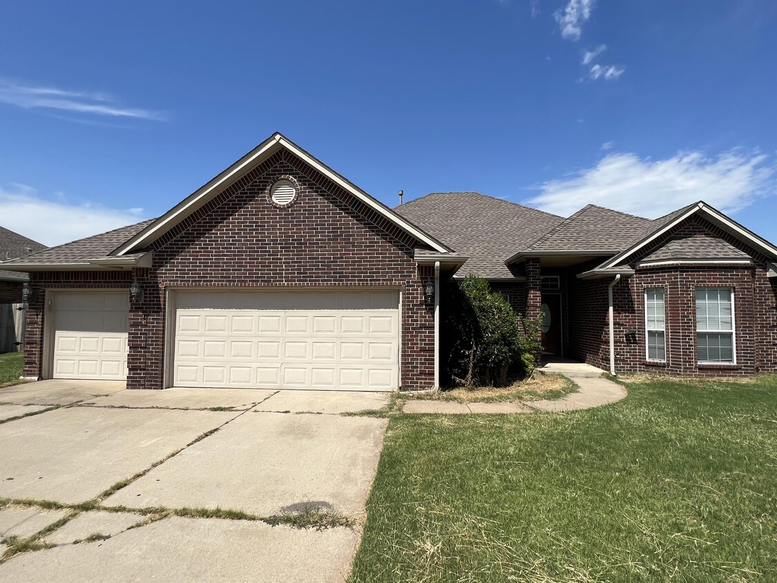 Photo - 2321 SW 94th St (Oklahoma City, OK)