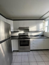 Building Photo - 2090 Rue Wellington