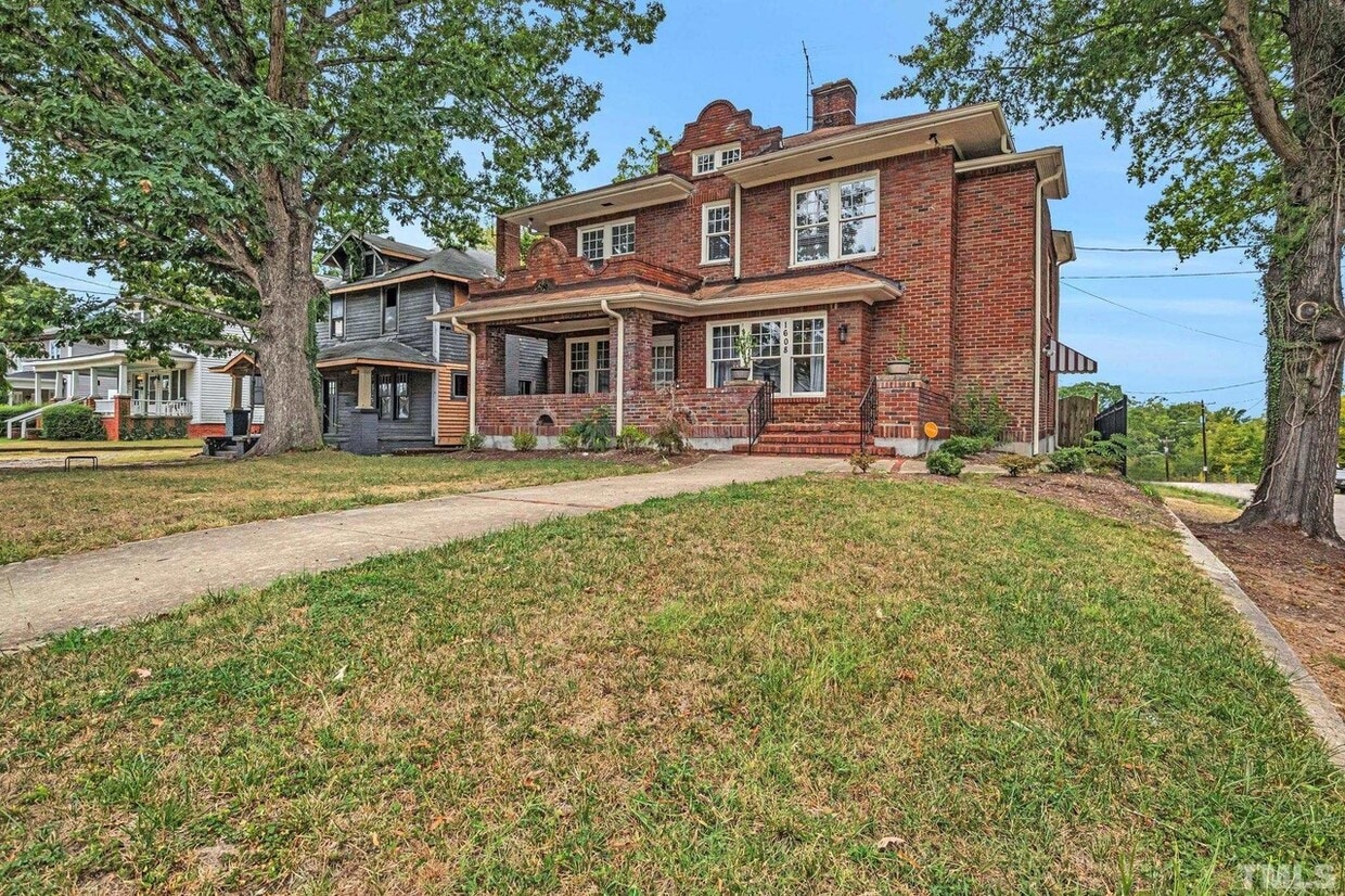 Front exterior from street - 1608 Fayetteville St