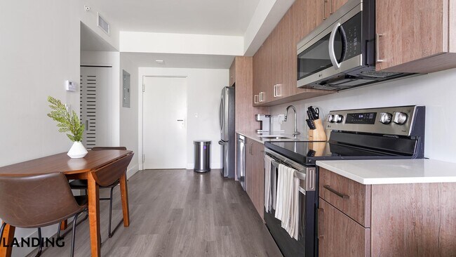 Foto del edificio - 1025 E 25th St