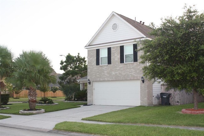 Building Photo - 11703 Greensbrook Garden Dr