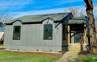 Building Photo - 2425 Jennings Ave