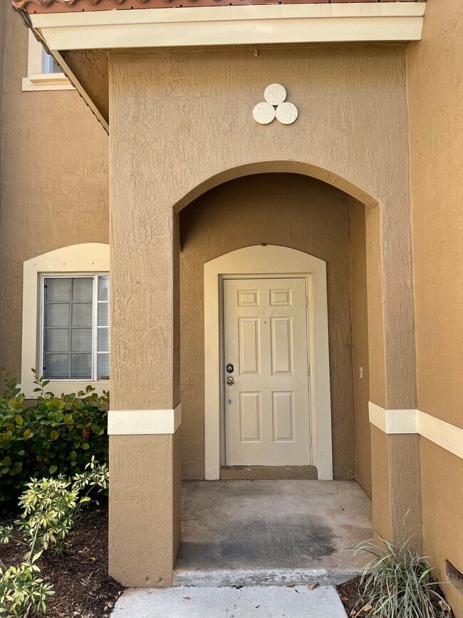 Building Photo - 21477 SW 85th Psge
