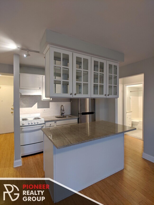 Foto del edificio - 429 W Wellington Ave