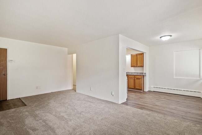 Building Photo - Oakview Apartments