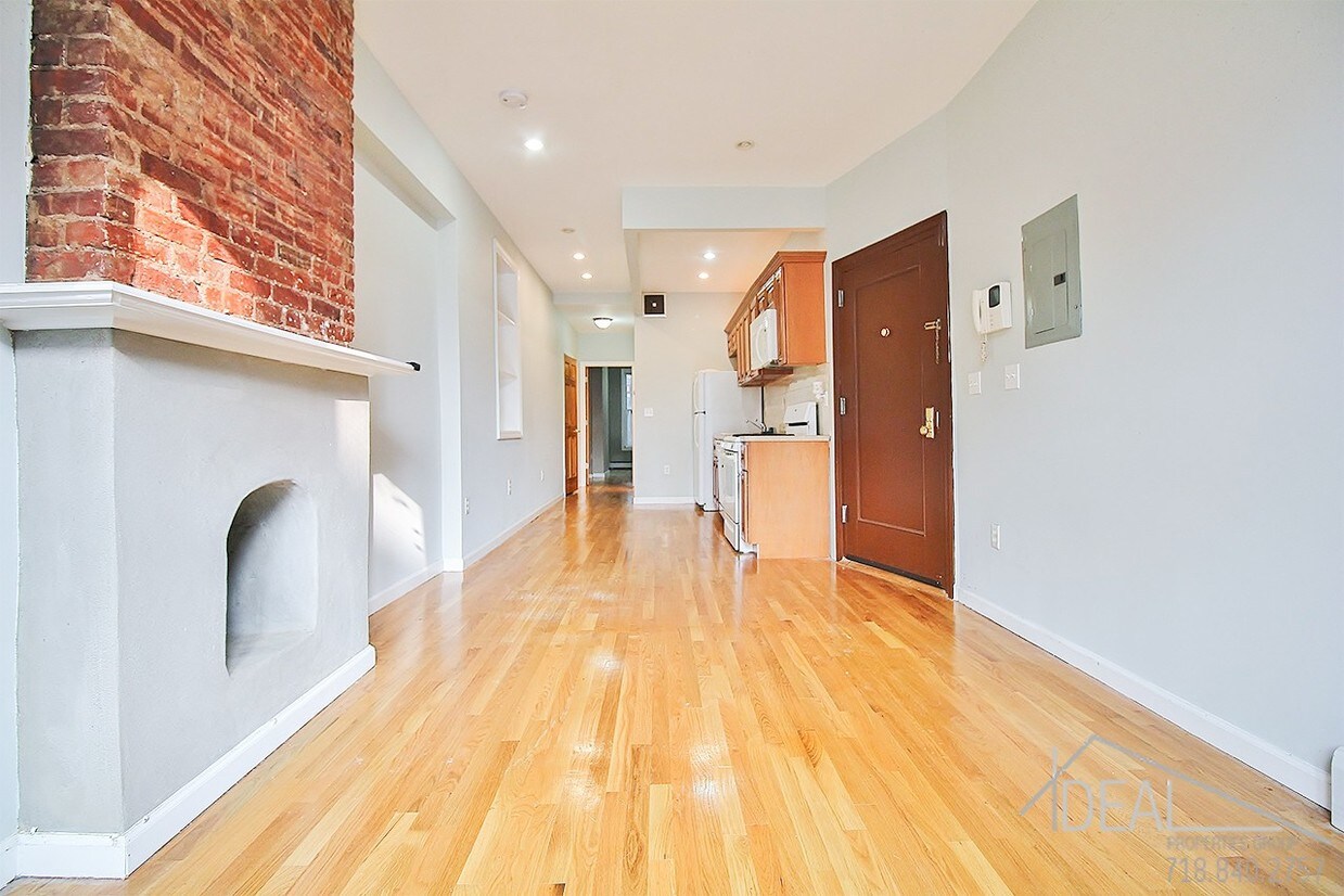Primary Photo - 479 Hicks Street #L1R