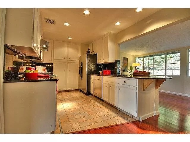 Building Photo - 3561 Sneath Ln