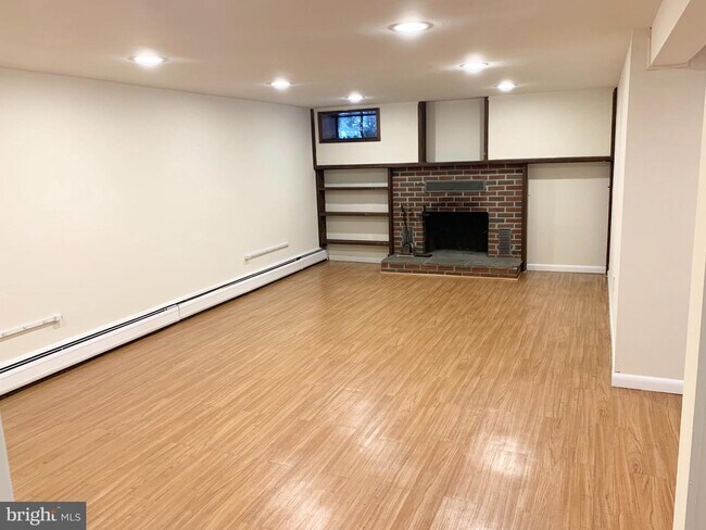 Building Photo - 16513 Walnut Hill Rd
