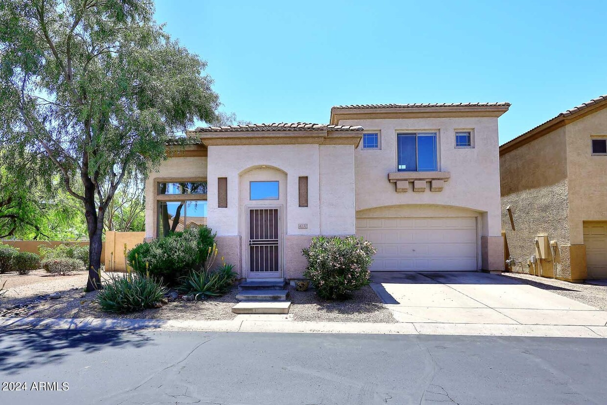 Foto principal - 4131 E Hallihan Dr