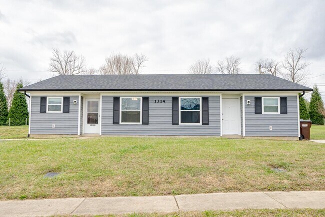 Foto del edificio - 1314 Farmingdale Dr