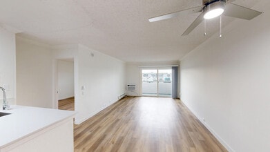 Interior Photo - Eight 80 Newport Beach