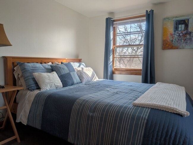 Foto del edificio - 325 Fulford Ave