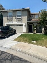 Building Photo - 1850 Davis Ct
