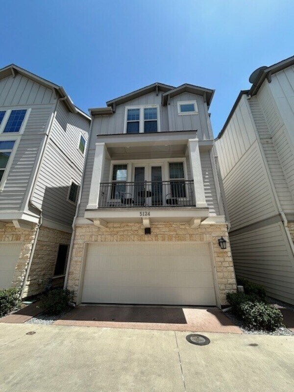 Foto del edificio - 5124 Garrett Field Ct