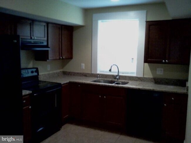 Building Photo - 6812 Little River Turnpike