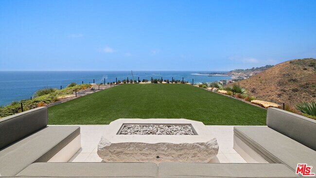 Foto del edificio - 5012 Carbon Beach Terrace