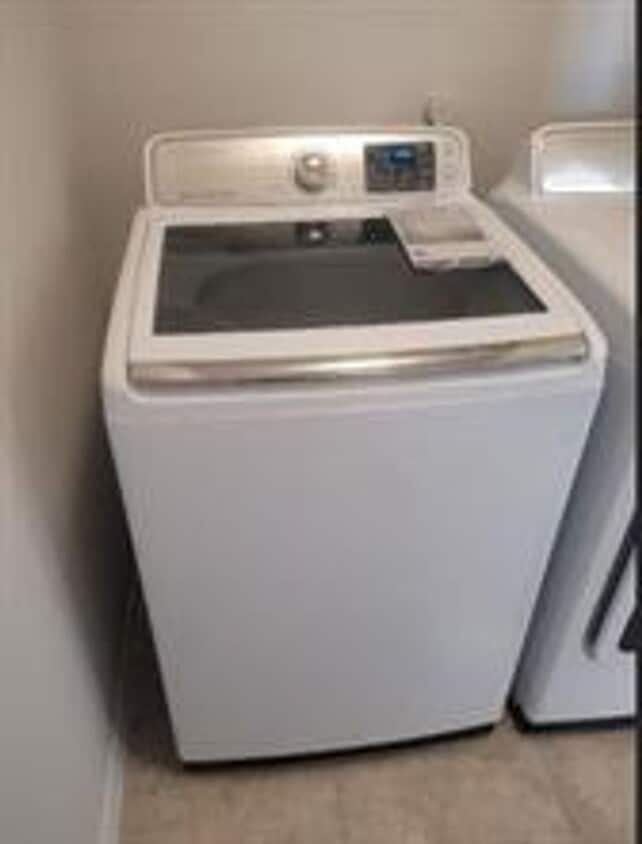 Primary Photo - 909 Duncan Ln