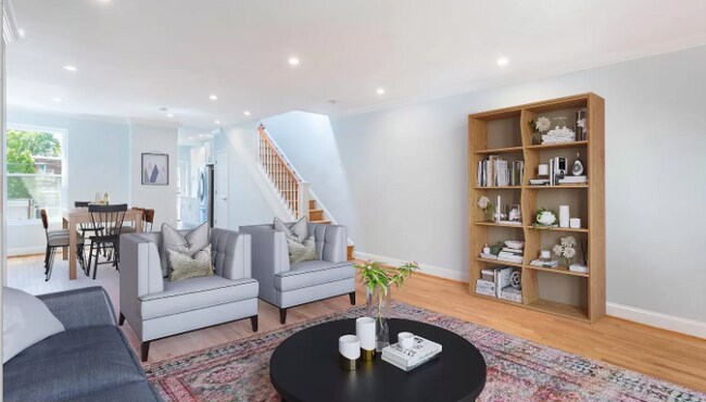 Foto del edificio - 624 Irving St NW