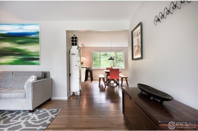 Building Photo - Beautiful 3 Bed 2 Bath Central Boulder Hom...