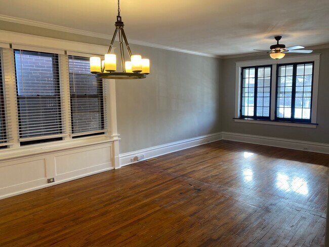 Building Photo - Lovely Home in Tower Grove South