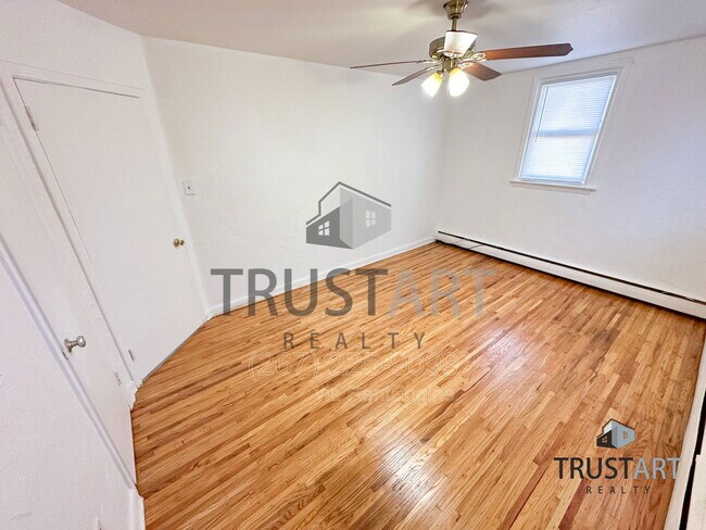 Building Photo - 1205-7 Princeton Ave