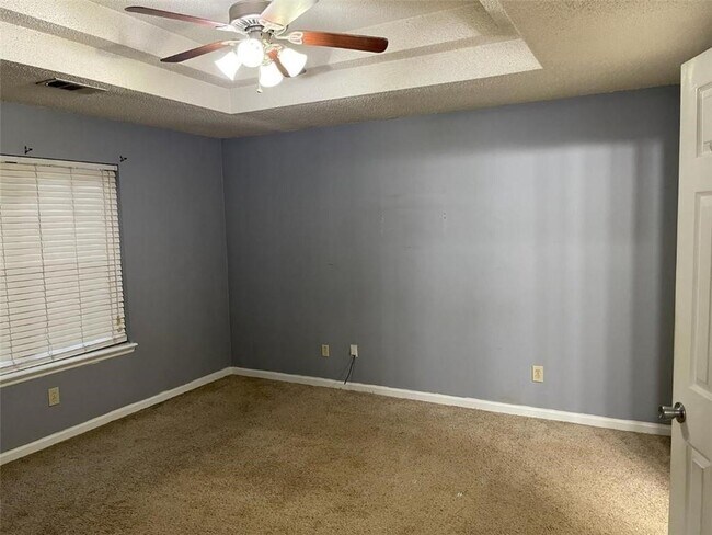 Building Photo - 110 Ridge Bend Dr