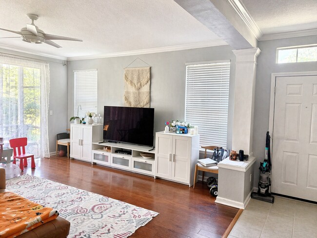 Foto del edificio - 8410 Drayton Park Dr