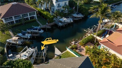 Building Photo - 1495 Blue Point Ave