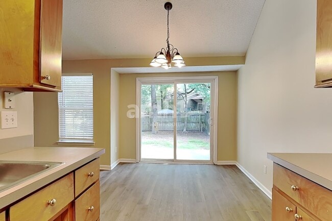 Foto del edificio - 103 Scottswood Dr