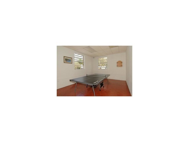 Foto del edificio - 3660 NE 166th St