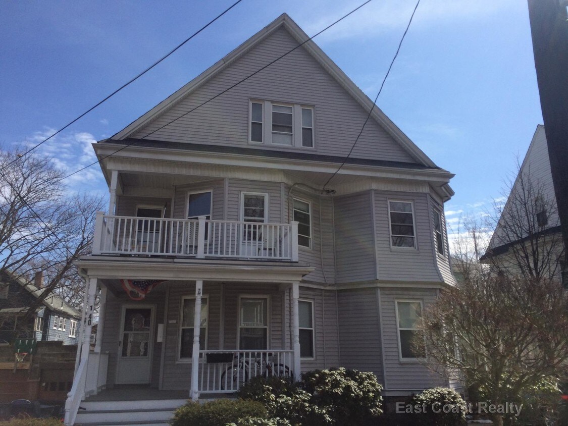 Primary Photo - 140 Brooks St