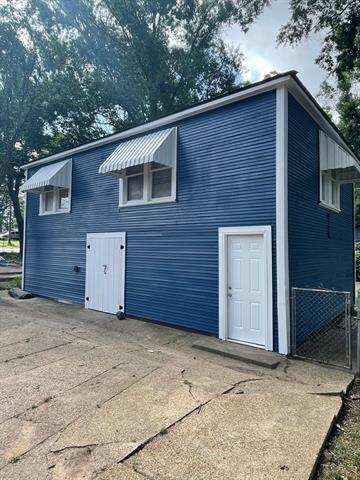 Building Photo - 539 Olive St