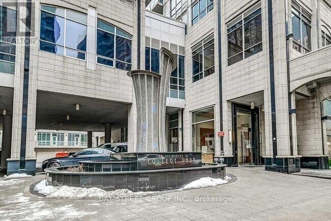 Photo du bâtiment - 761-761 Bay St.