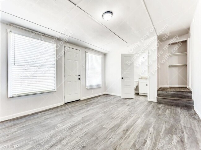 Foto del edificio - 4 br, 2 bath House - 317 Buhler Dr