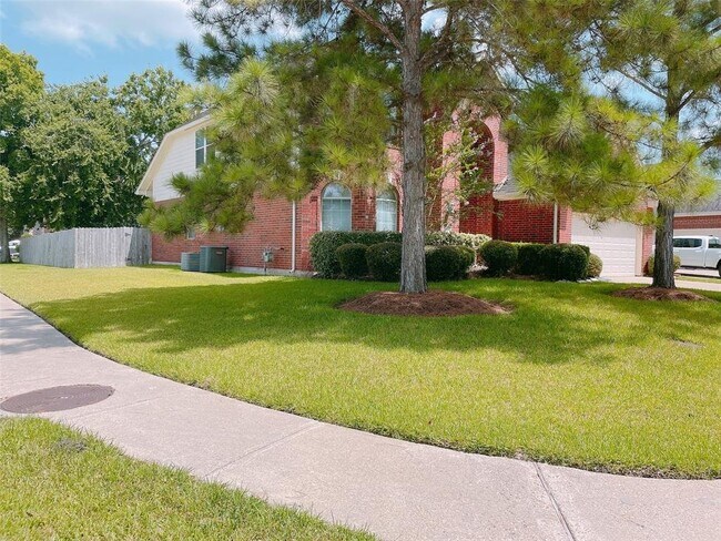 Building Photo - 505 Nadia Way, Stafford, TX 77477 - 4 BR 3...