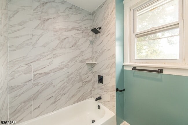 Photo - 68 Mill St Apartment