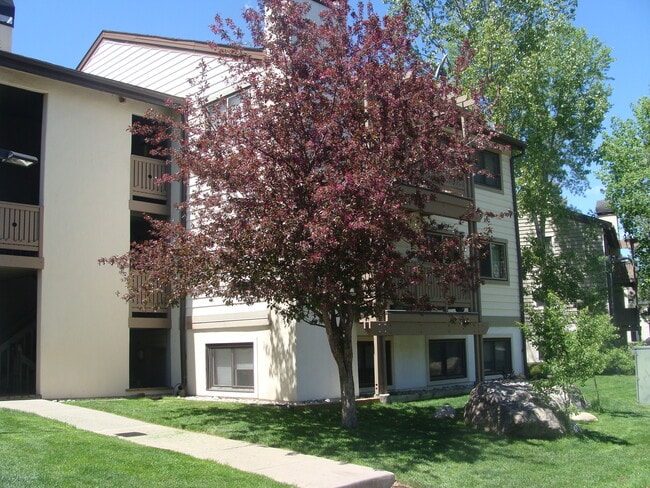 Foto del edificio - 998 W Beaver Creek Blvd