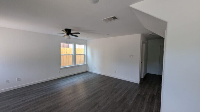 Photo - ? Modern 3-Bedroom Duplex with Open Layout ? House