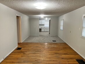 Building Photo - 15301 E Mayes Rd