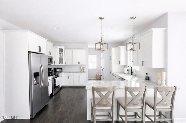 Building Photo - 40 Haywood Ln