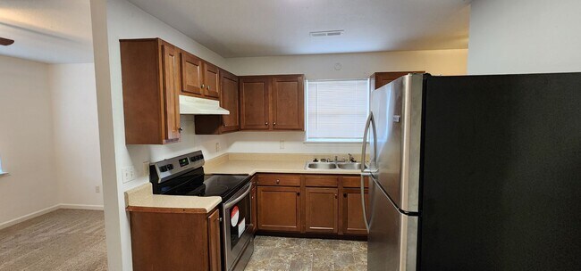 Foto del edificio - 3 Bedroom Duplex off Main St!