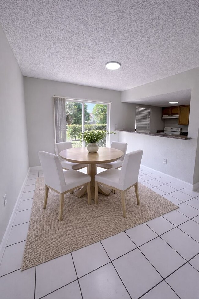 Photo - LARGE 3 BED/2.5 BA IN CORAL SPRINGS! Up to 3-Months Off! Apartment